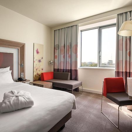 Novotel Almaty City Center Ngoại thất bức ảnh