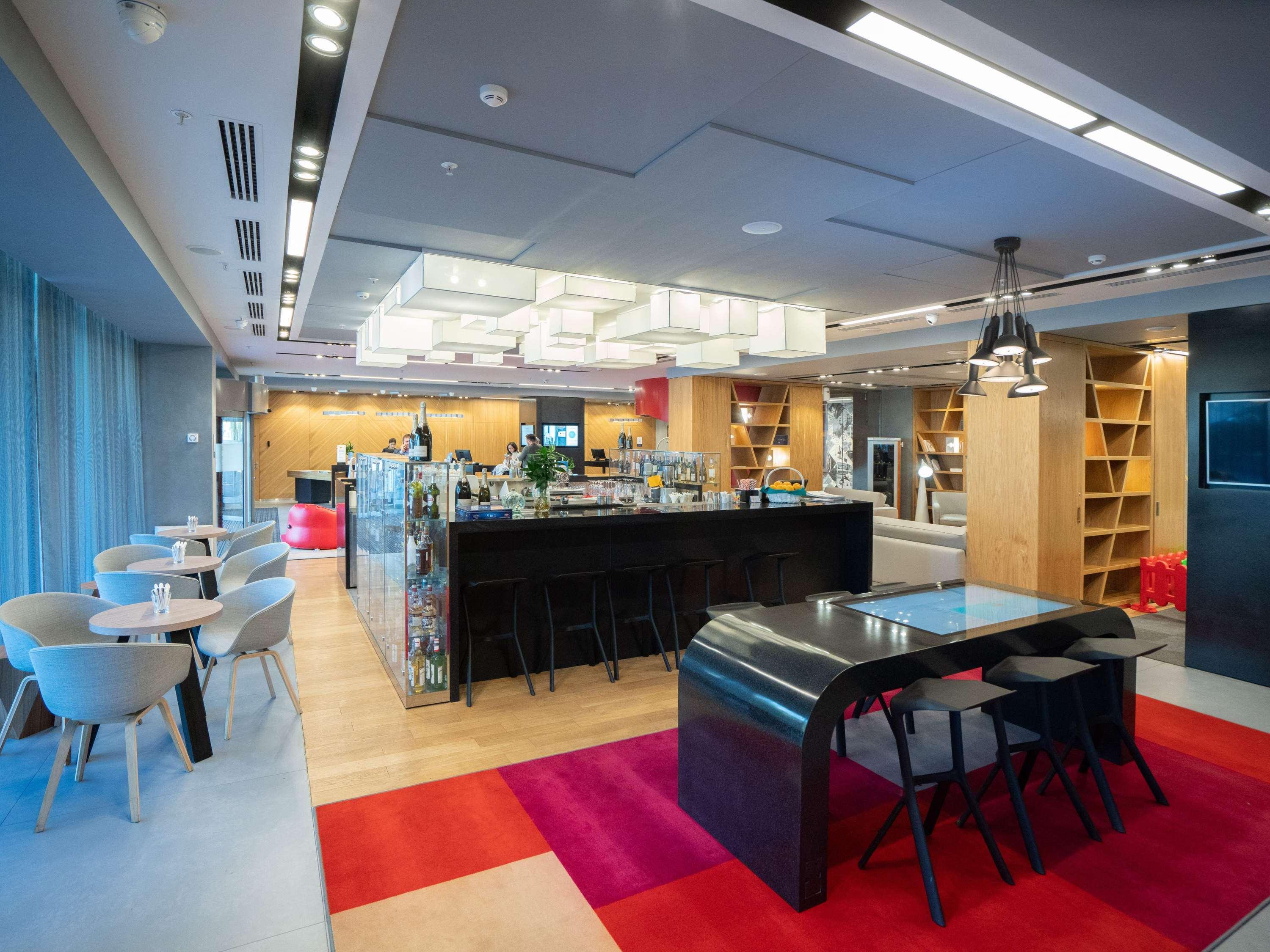 Novotel Almaty City Center Ngoại thất bức ảnh