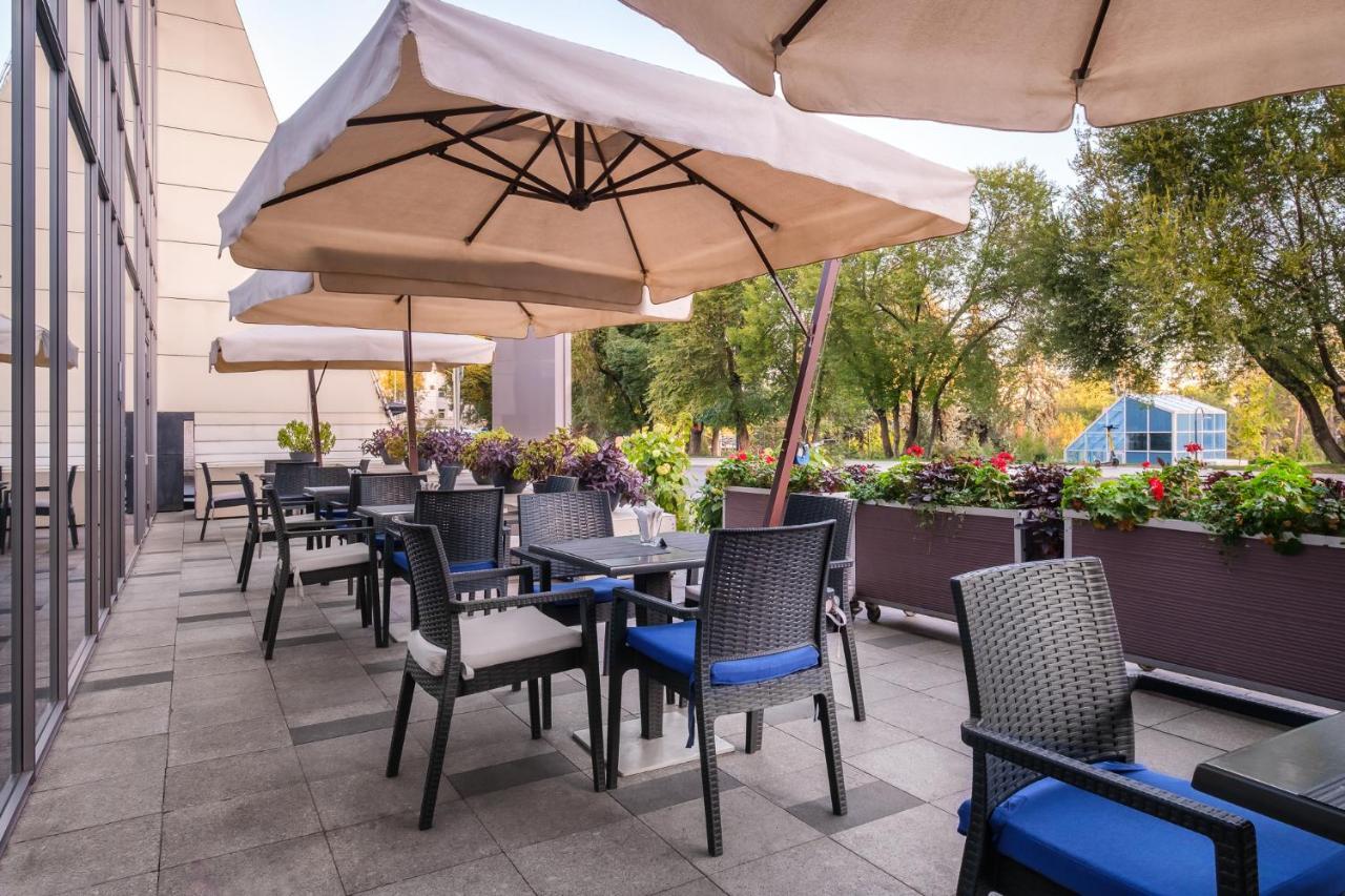 Novotel Almaty City Center Ngoại thất bức ảnh