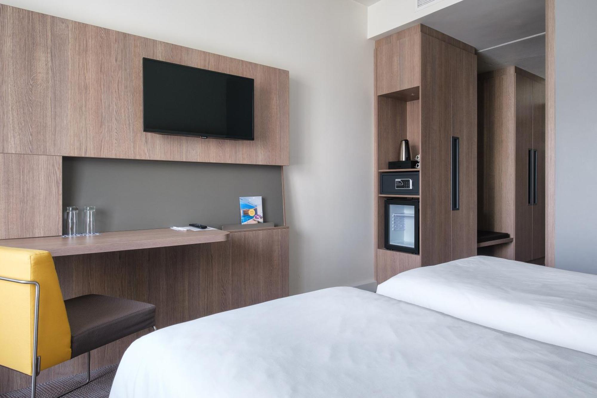 Novotel Almaty City Center Ngoại thất bức ảnh