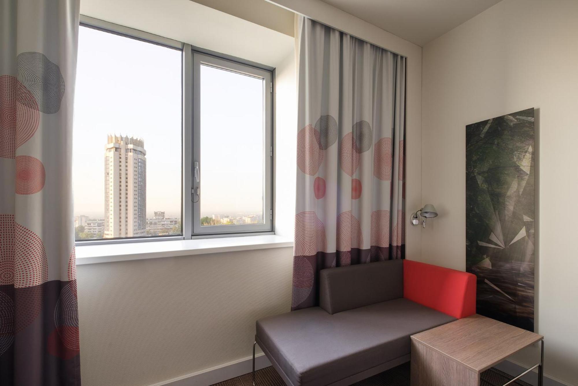 Novotel Almaty City Center Ngoại thất bức ảnh
