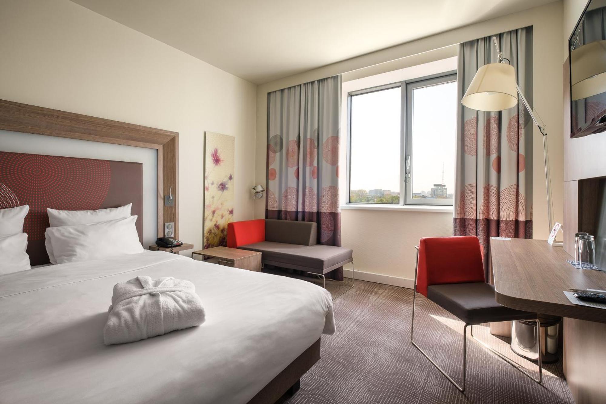 Novotel Almaty City Center Ngoại thất bức ảnh