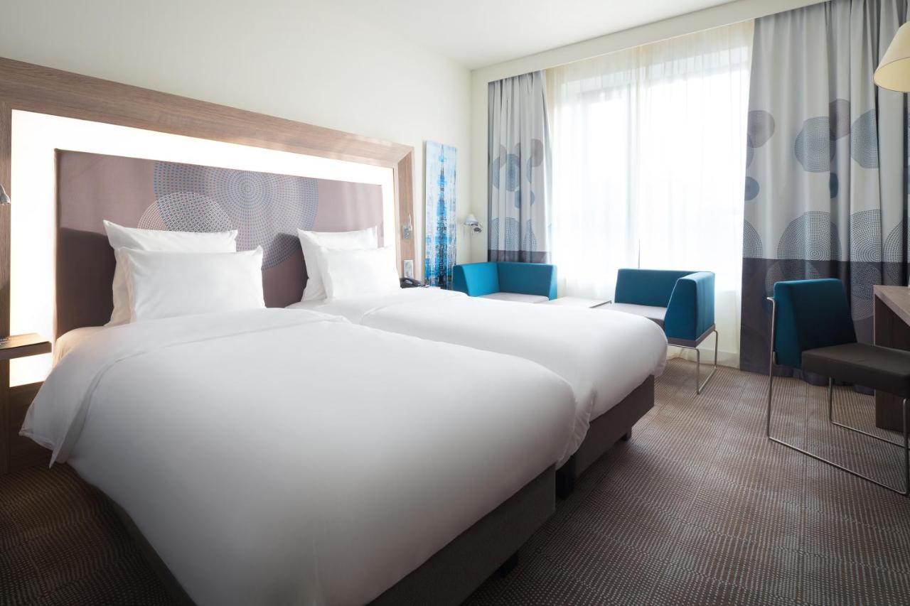 Novotel Almaty City Center Ngoại thất bức ảnh